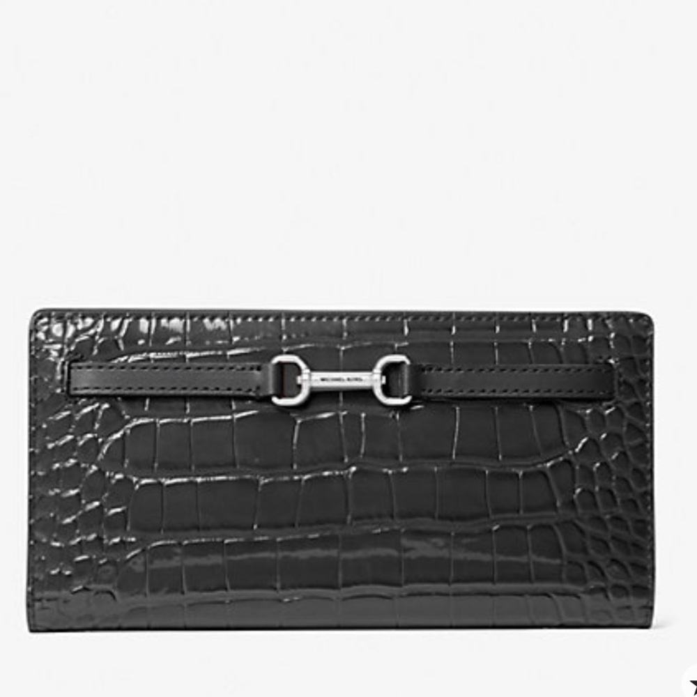 MICHAEL KORS Carson Large Snap Patent Crocodile Embossed Bifold Wallet
Black
NWT